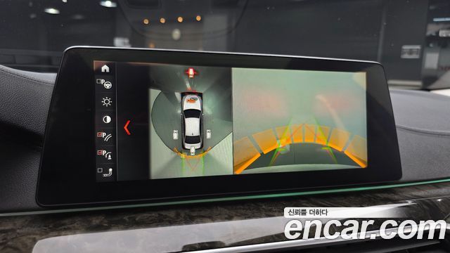 BMW 5-Series 2018 — photo 16