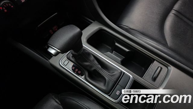 Kia K5 2017 — photo 9