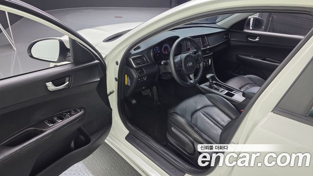 Kia K5 2017 — photo 10
