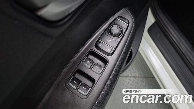 Kia K5 2017 — photo 12