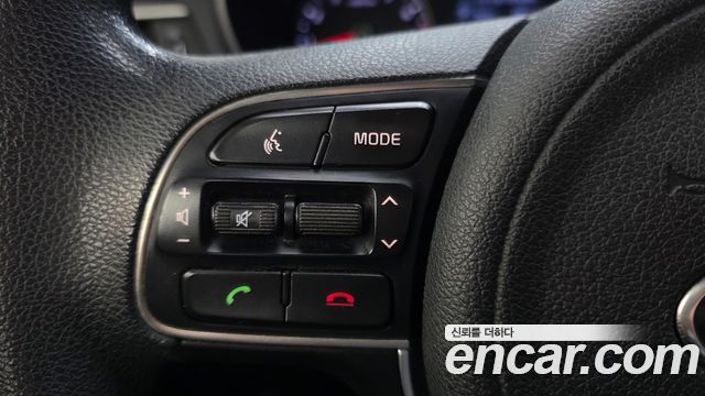 Kia K5 2017 — photo 15