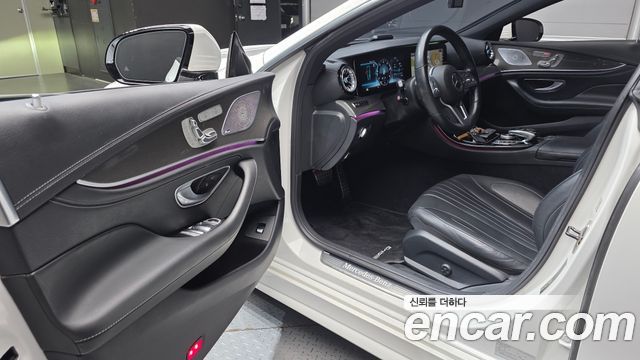 Mercedes-Benz CLS-Class 2020 — photo 13