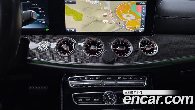 Mercedes-Benz CLS-Class 2020 — photo 20