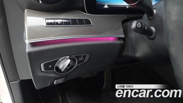 Mercedes-Benz CLS-Class 2020 — photo 26