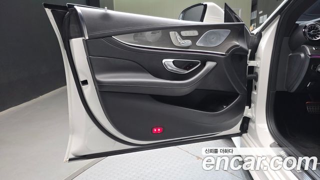 Mercedes-Benz CLS-Class 2020 — photo 14