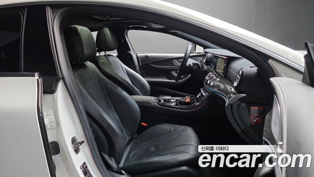 Mercedes-Benz CLS-Class 2020 — photo 16