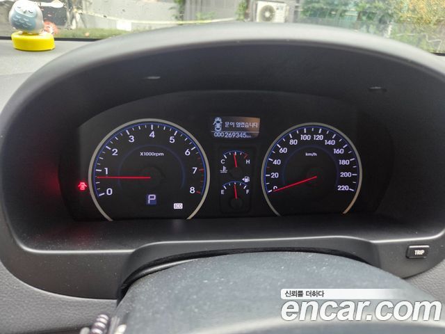 Hyundai AVANTE 2010 — photo 8