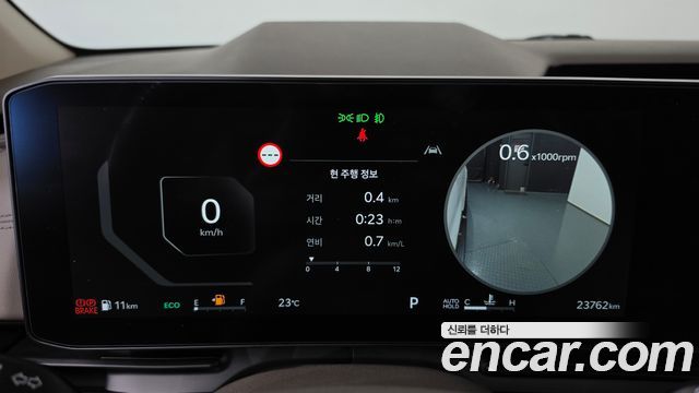 Kia Canival 2025 — photo 11