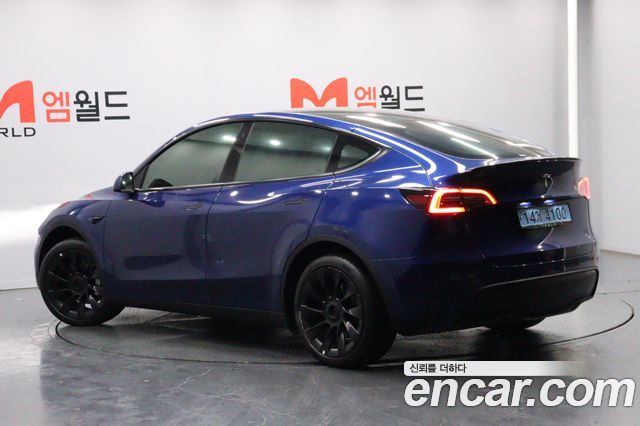 Tesla Model Y 2023 — photo 5