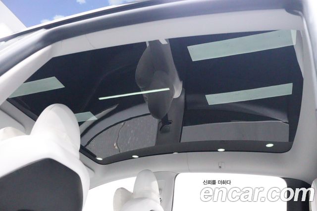 Tesla Model Y 2023 — photo 6