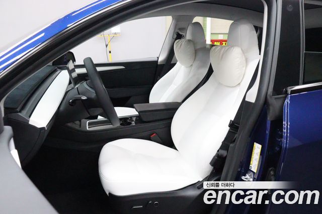 Tesla Model Y 2023 — photo 8