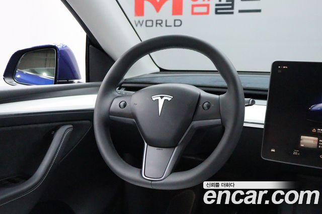 Tesla Model Y 2023 — photo 11
