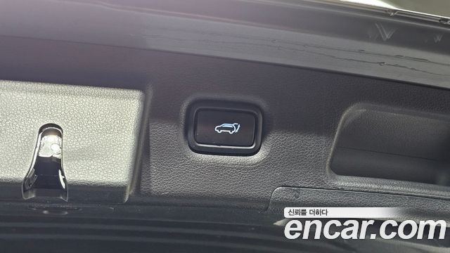 Hyundai Santafe 2023 — photo 31