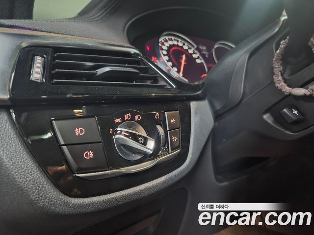 BMW 5-Series 2018 — photo 19