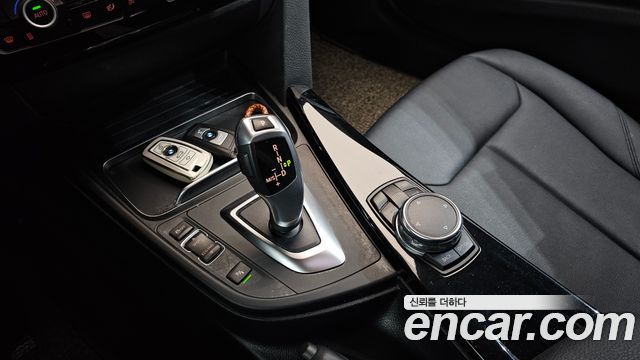 BMW 3-Series 2016 — photo 9