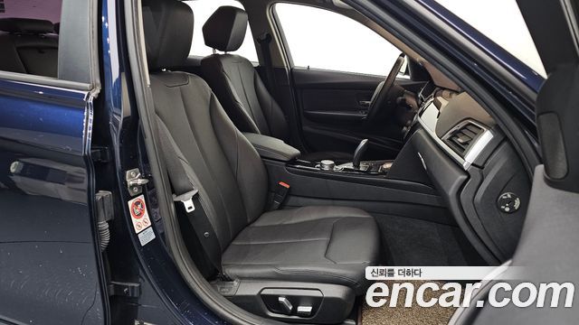 BMW 3-Series 2016 — photo 11