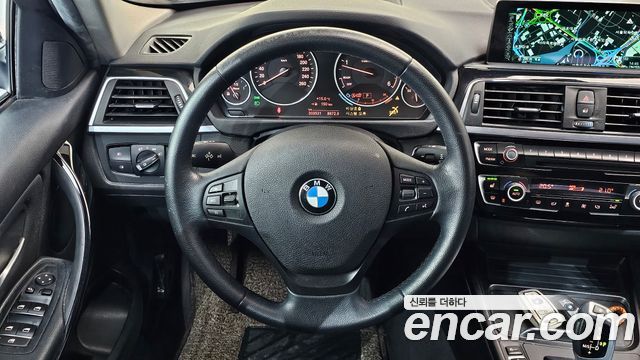 BMW 3-Series 2016 — photo 14