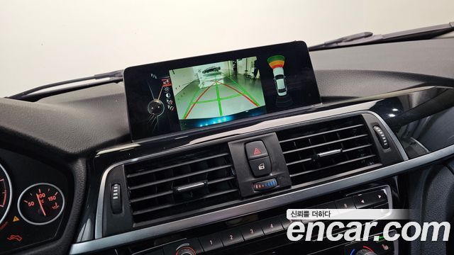 BMW 3-Series 2016 — photo 17