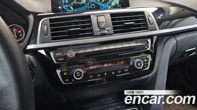 BMW 3-Series 2016 — photo 18