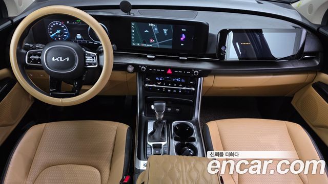 Kia Canival 2023 — photo 10