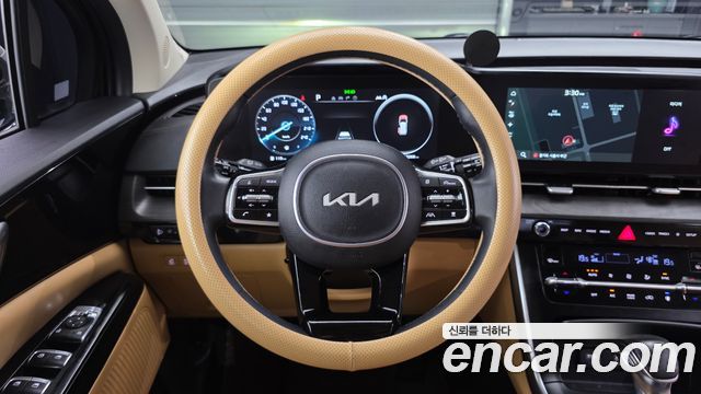 Kia Canival 2023 — photo 18
