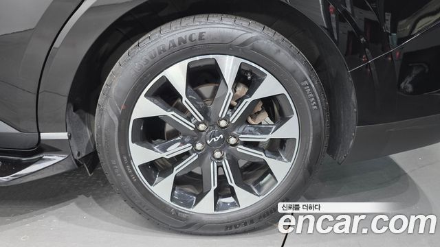 Kia Canival 2023 — photo 7