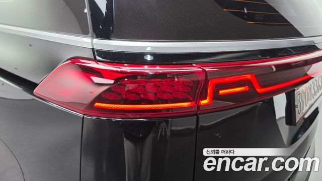 Kia Canival 2023 — photo 9