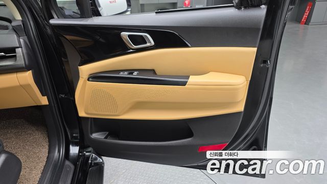 Kia Canival 2023 — photo 14