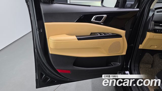 Kia Canival 2023 — photo 15
