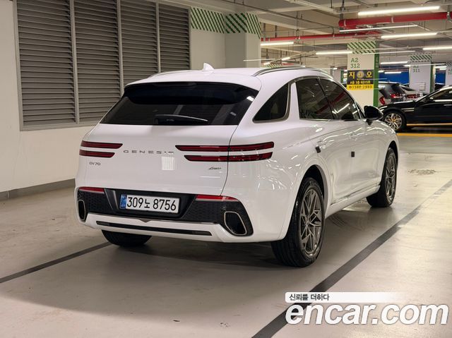 Genesis GV70 2021 — photo 3