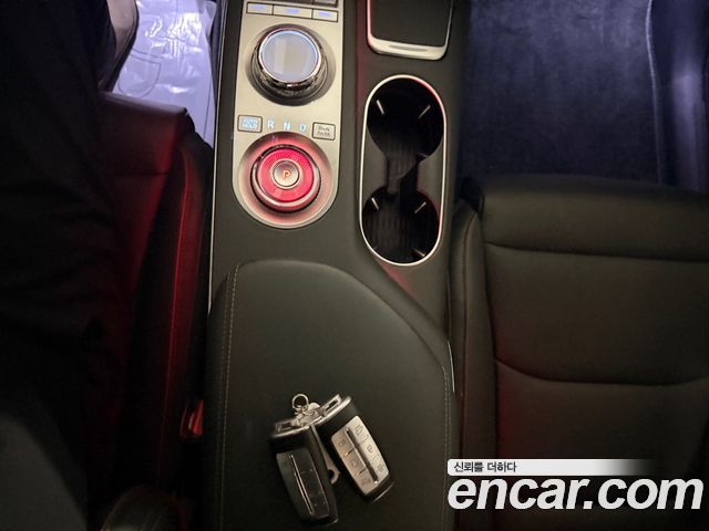 Genesis GV70 2021 — photo 10