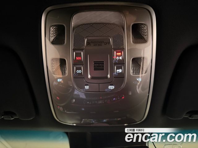 Genesis GV70 2021 — photo 13