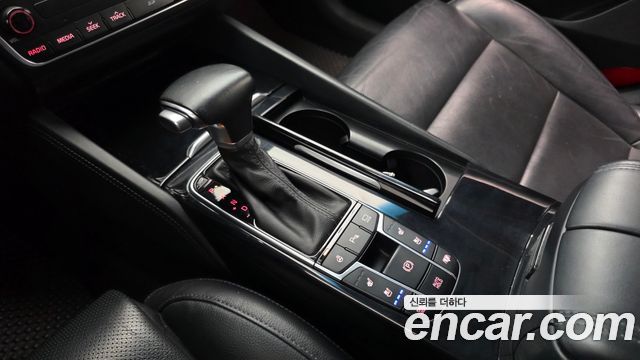 Kia K7 2017 — photo 12