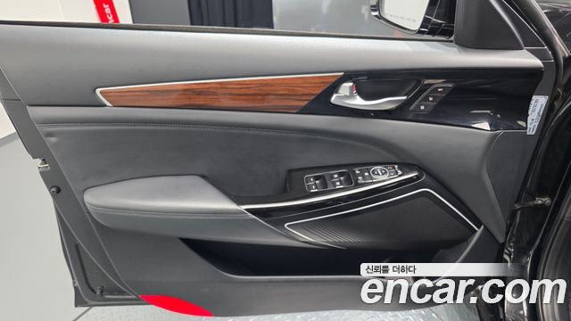 Kia K7 2017 — photo 14