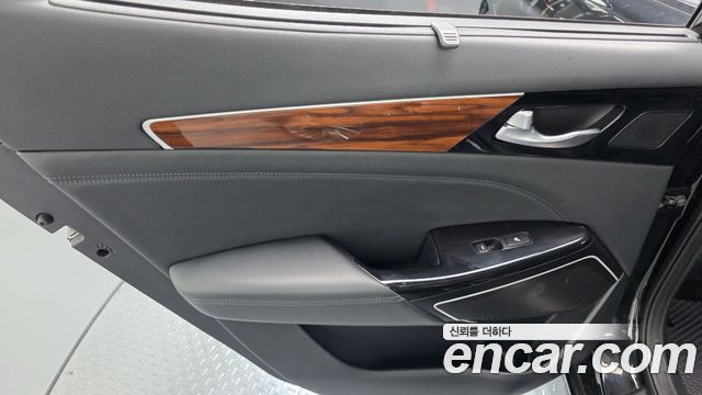 Kia K7 2017 — photo 15