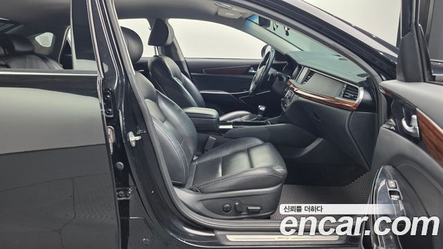 Kia K7 2017 — photo 16