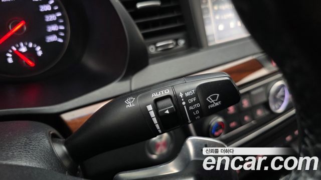 Kia K7 2017 — photo 27