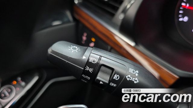 Kia K7 2017 — photo 29