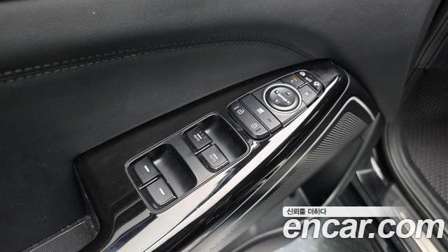 Kia K7 2017 — photo 30