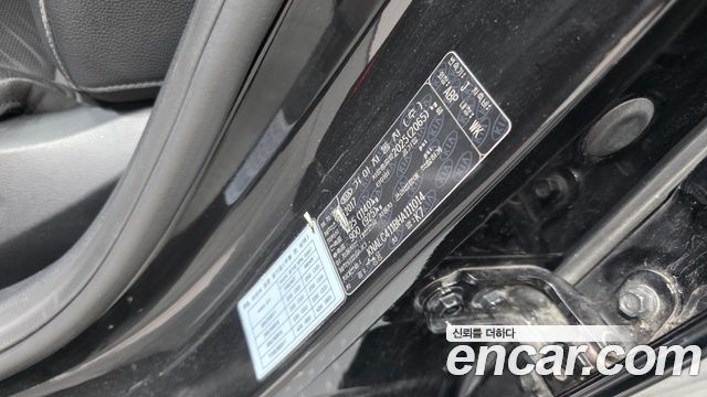 Kia K7 2017 — photo 31