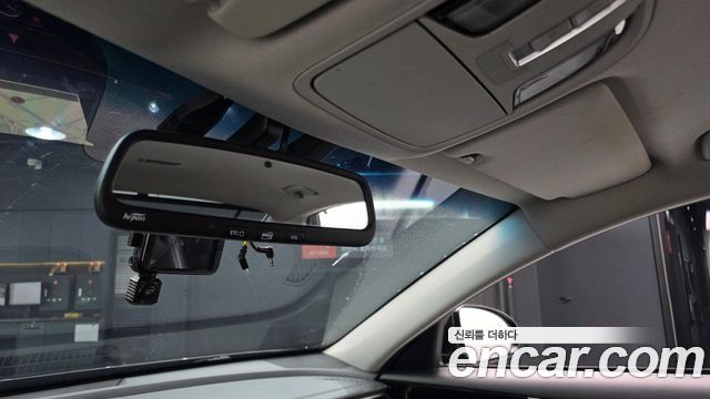 Kia K7 2017 — photo 32