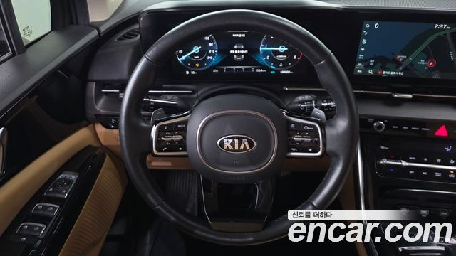 Kia Canival 2021 — photo 19