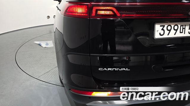 Kia Canival 2021 — photo 9