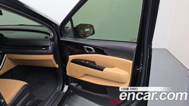 Kia Canival 2021 — photo 15