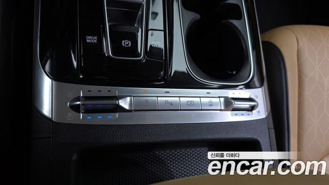 Kia Canival 2021 — photo 31