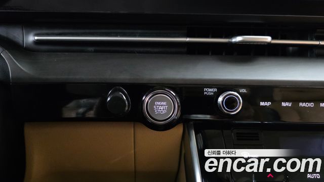 Kia Canival 2021 — photo 43