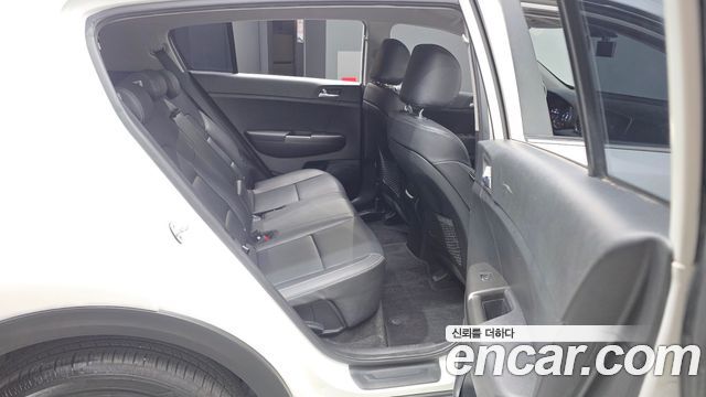 Kia Sportage 2016 — photo 12