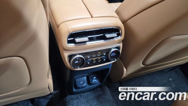 Genesis GV80 2020 — photo 28