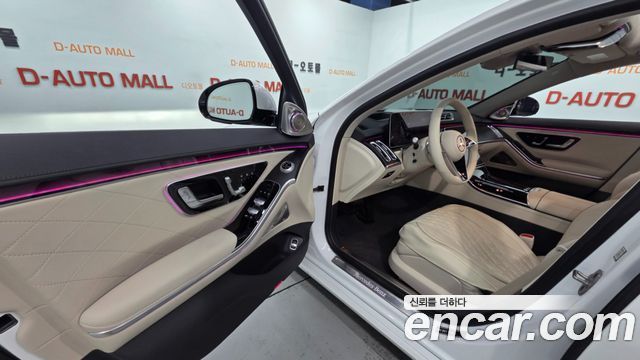 Mercedes-Benz S-Class 2024 — photo 11