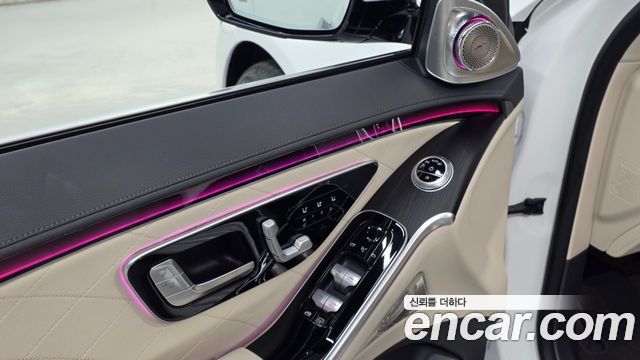 Mercedes-Benz S-Class 2024 — photo 13